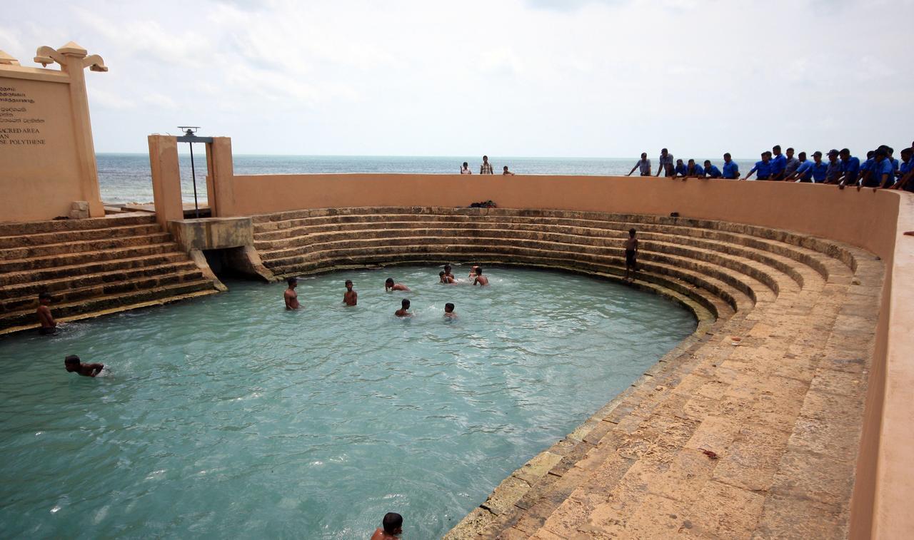 Sai Holiday Inn Jaffna Eksteriør bilde